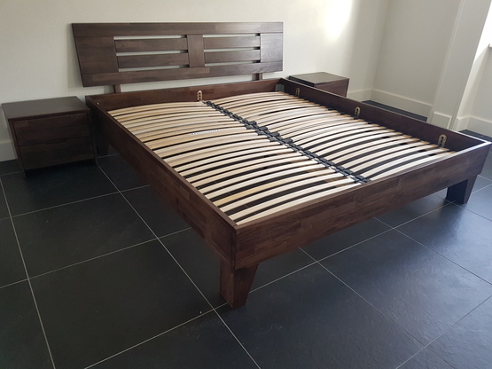 Massief houten bed